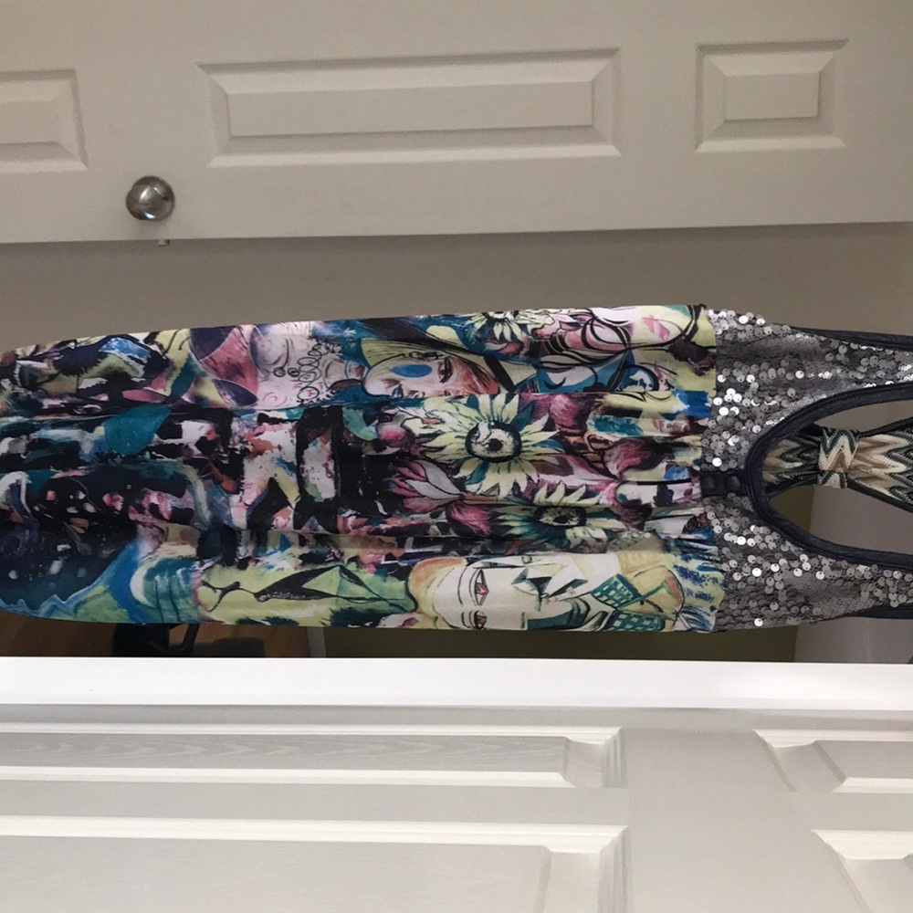 Dress - Picture 5 of 6